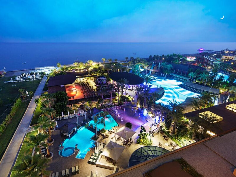 Crystal Family Resort