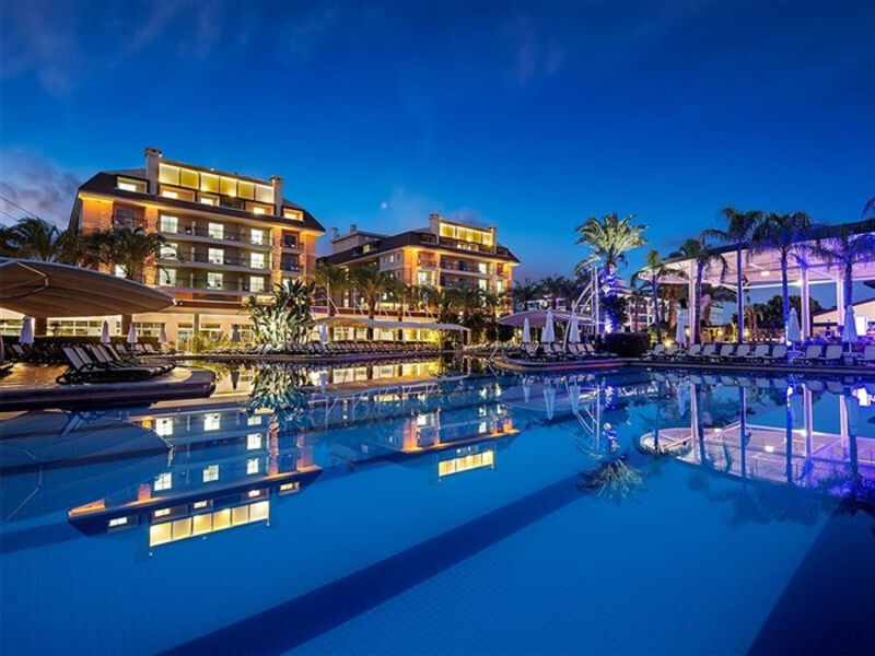 Crystal Family Resort