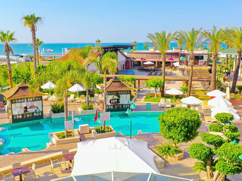 Crystal Family Resort & Spa