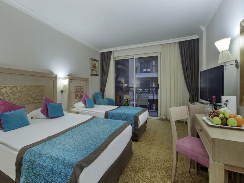 Crystal Family Resort & Spa