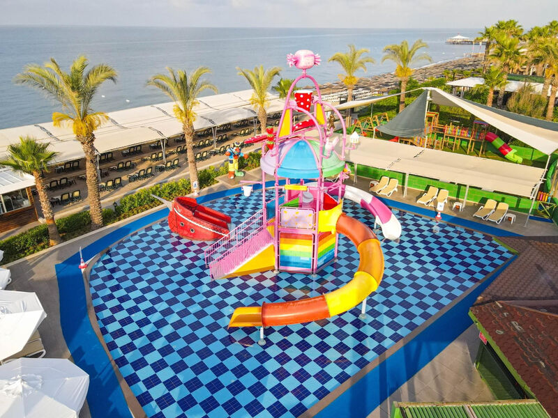 Crystal Family Resort & Spa