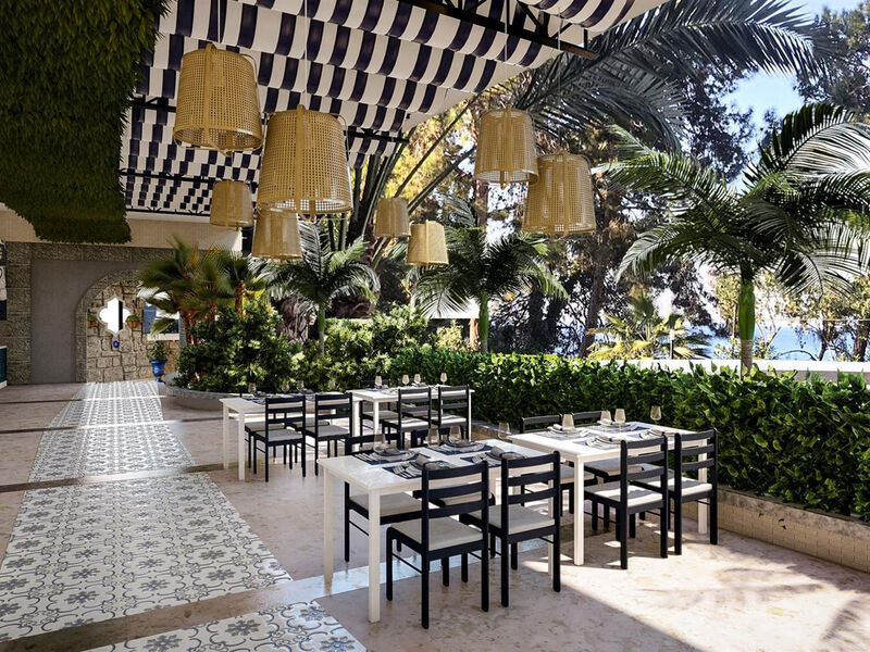 Crystal Family Resort & Spa