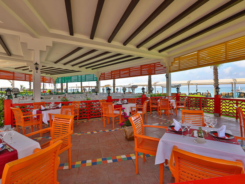 Crystal Family Resort & Spa