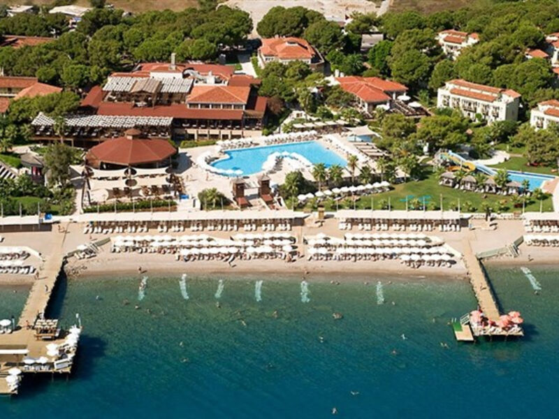 Crystal Flora Beach Resort