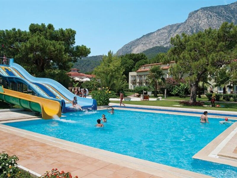 Crystal Flora Beach Resort