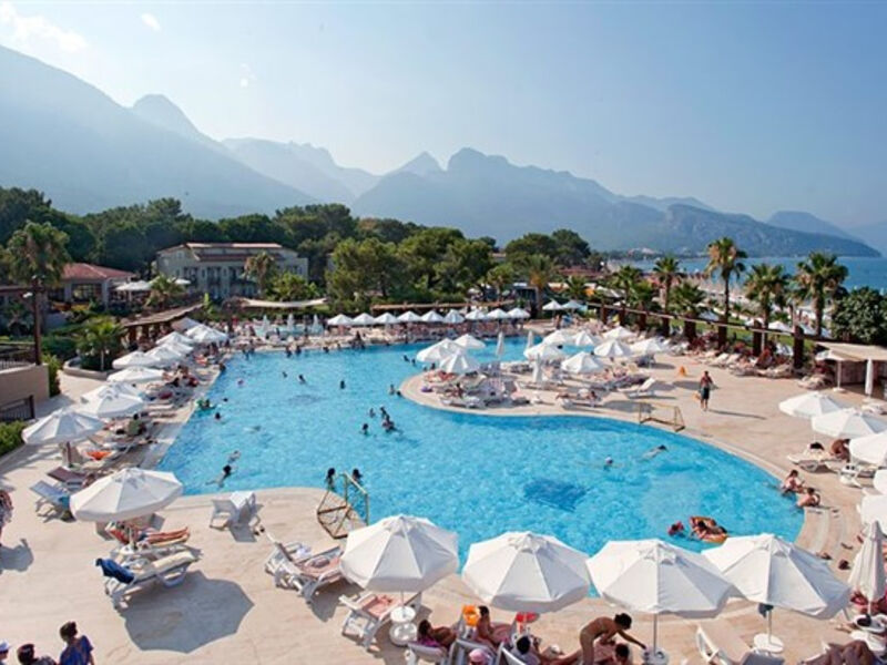 Crystal Flora Beach Resort