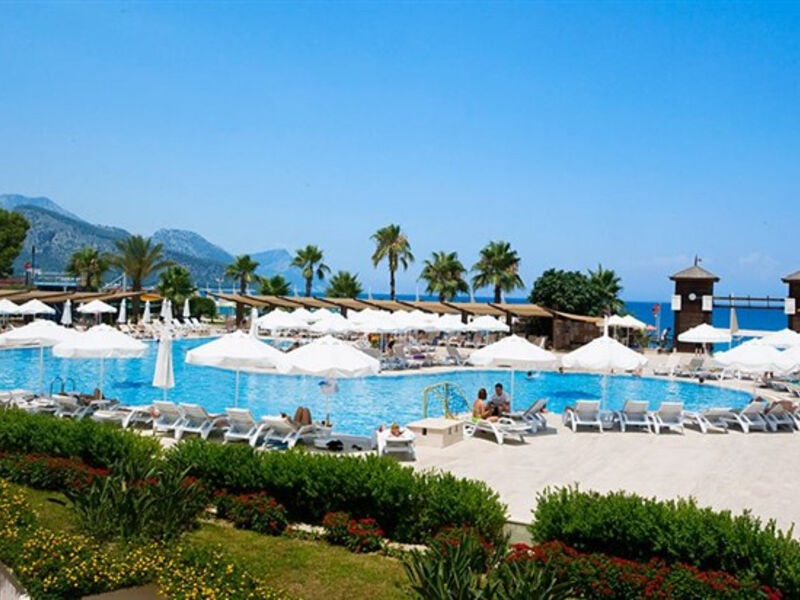 Crystal Flora Beach Resort