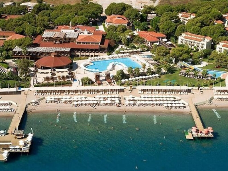 Crystal Flora Beach Resort