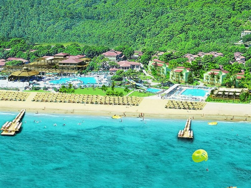 Crystal Flora Beach Resort