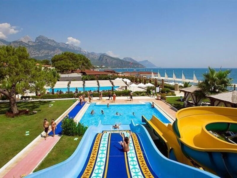 Crystal Flora Beach Resort