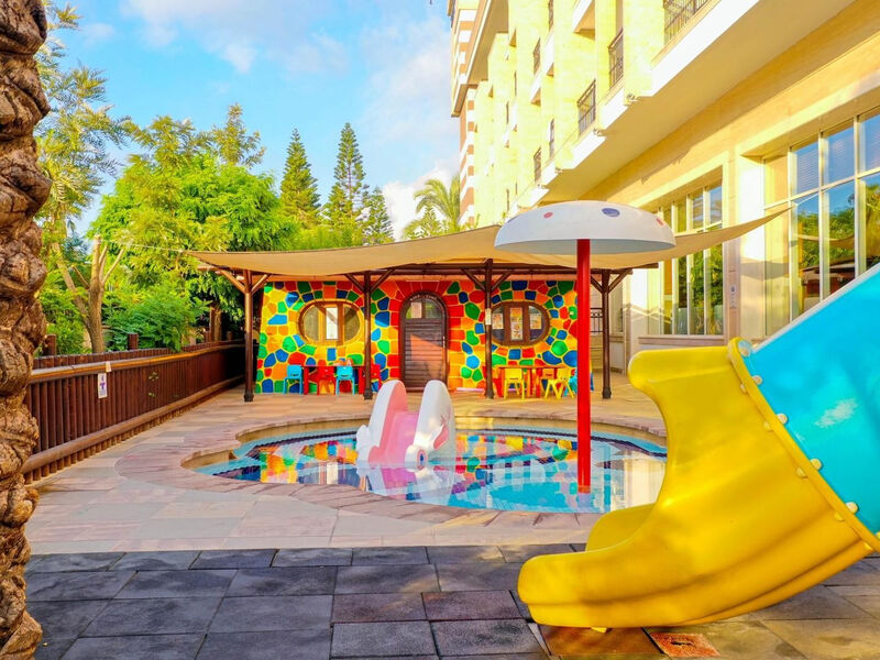 Crystal Palace Luxury Resort & Spa