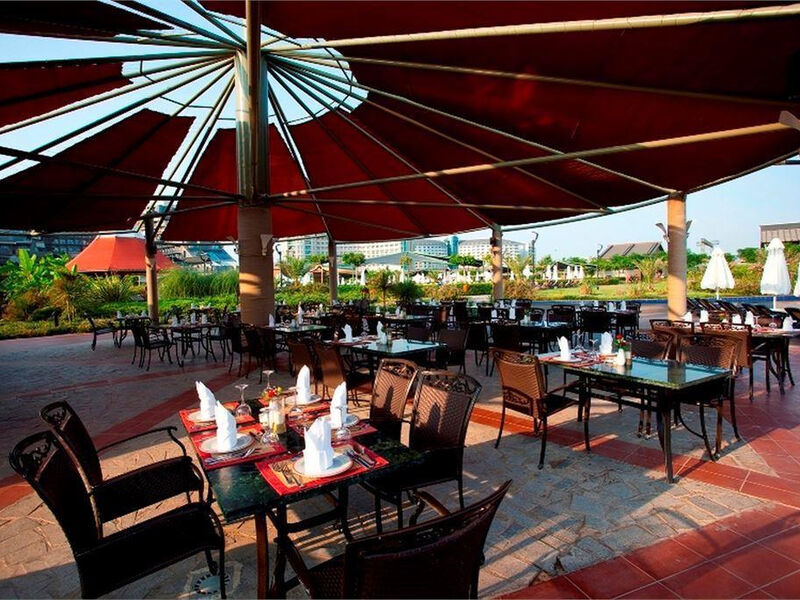 Crystal Palace Luxury Resort And Spa