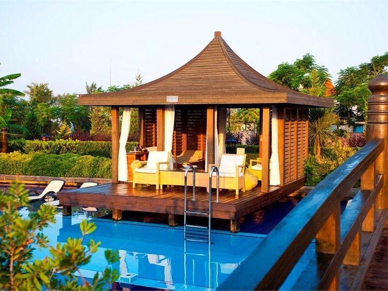 Crystal Palace Luxury Resort And Spa