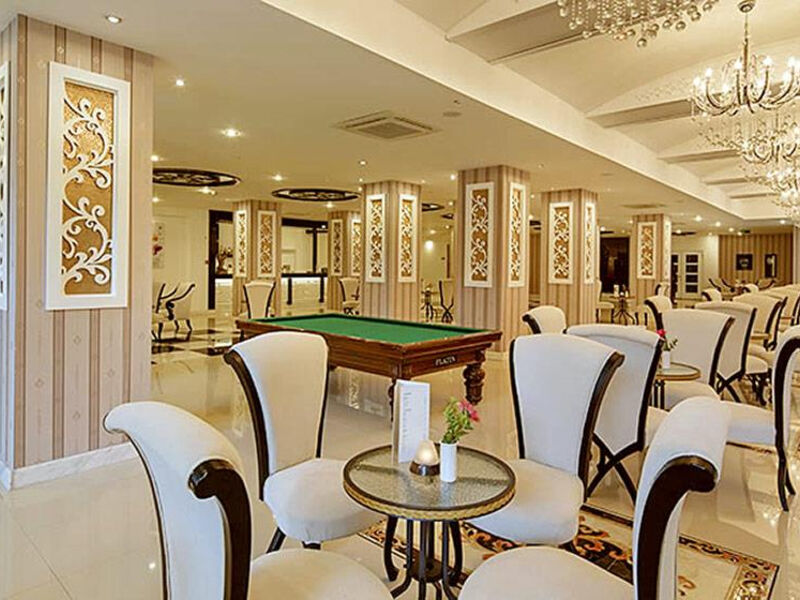 Crystal Sunrise Queen Luxury Resort & Spa