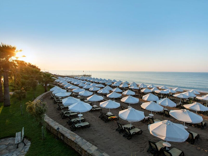 Crystal Tat Beach Golf Resort & Spa