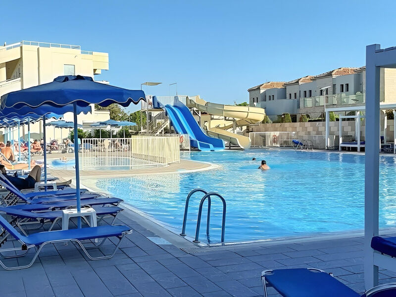 Delfinia Resort