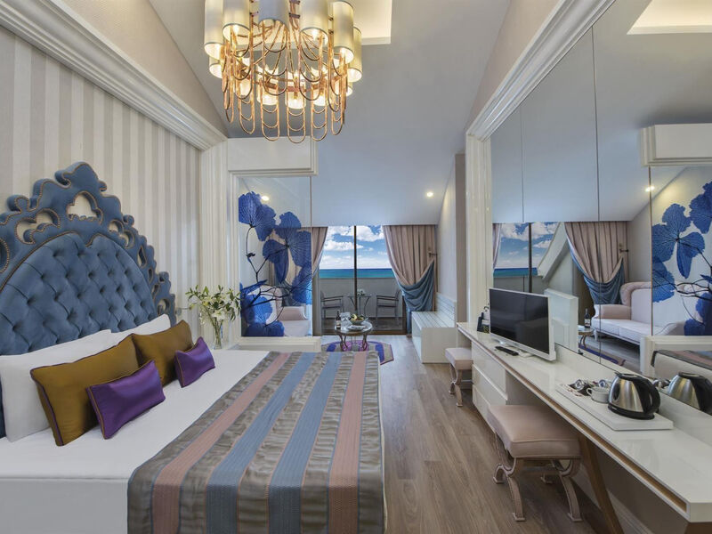 Delphin Be Grand Resort