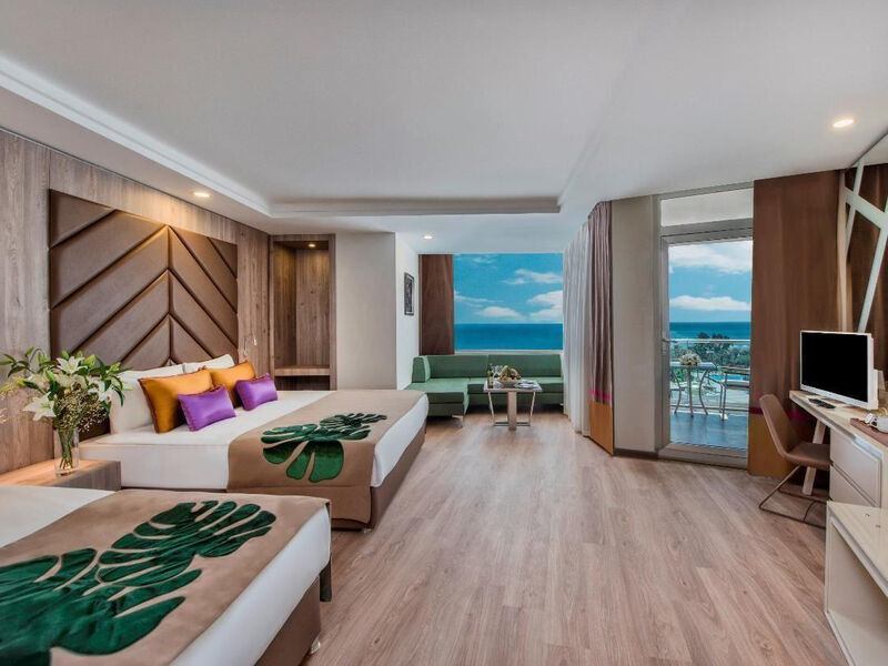 Delphin Be Grand Resort