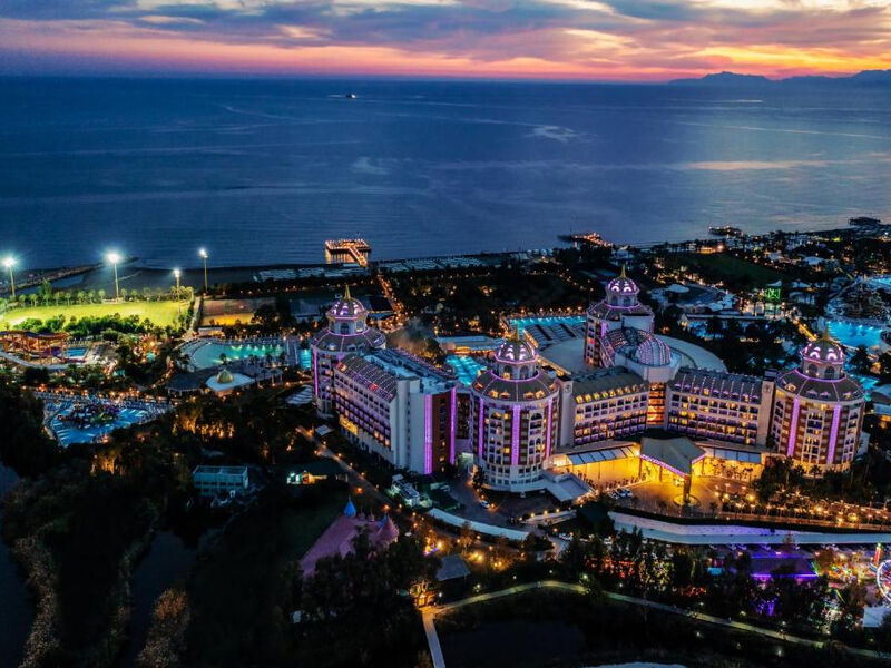 Delphin Be Grand Resort