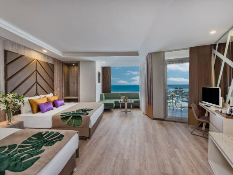 Delphin Be Grand Resort