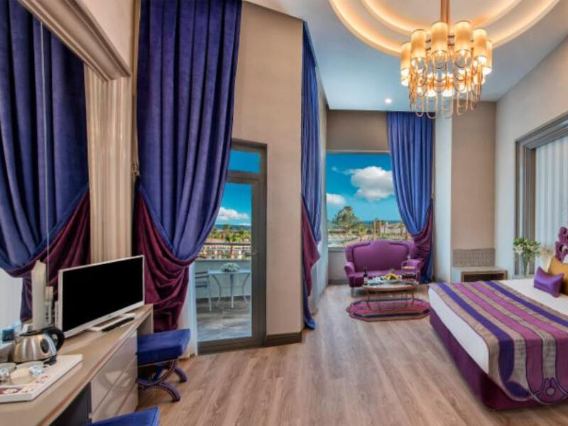 Delphin Be Grand Resort