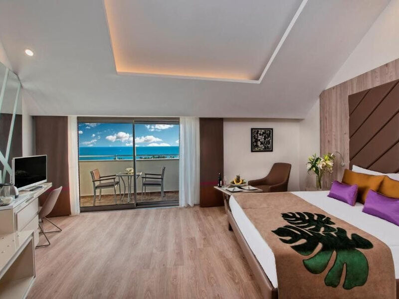 Delphin Be Grand Resort