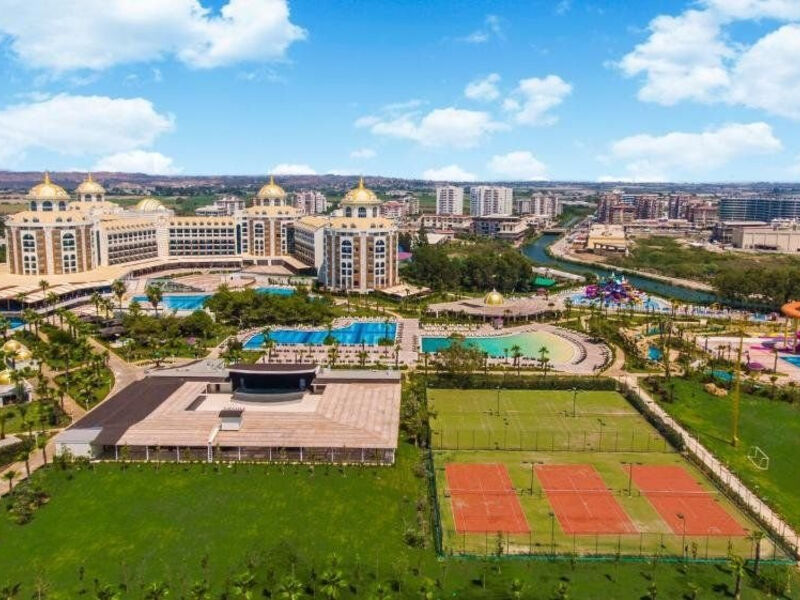 Delphin Be Grand Resort