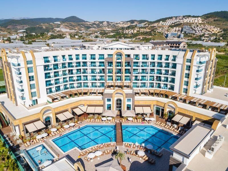 Delphin Deluxe Resort