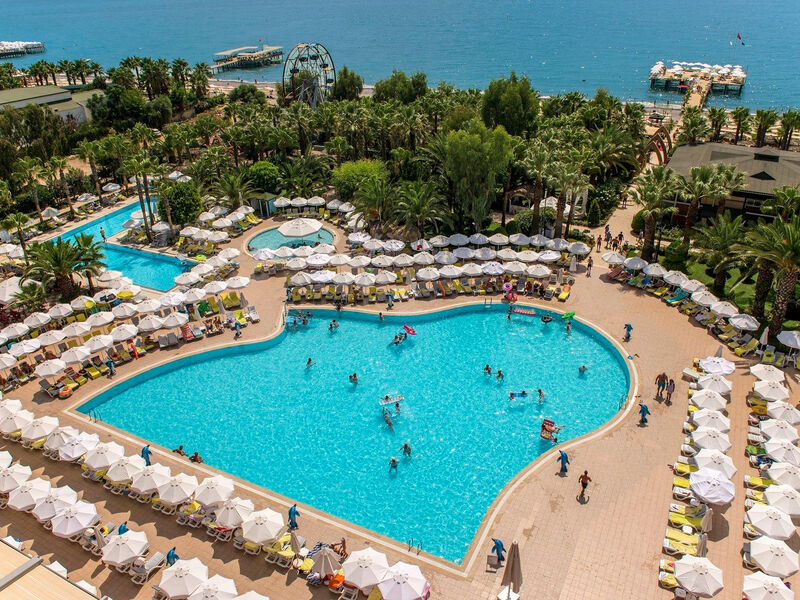 Delphin Deluxe Resort