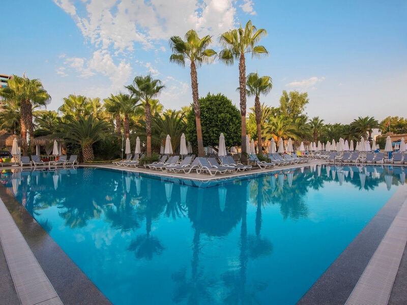 Delphin Deluxe Resort