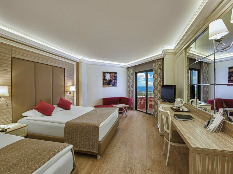 Delphin Deluxe Resort