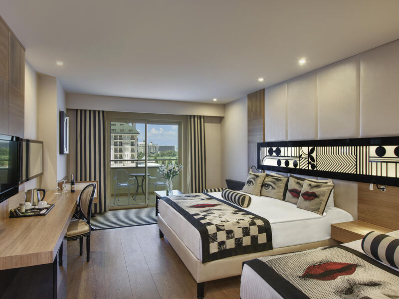 Delphin Imperial