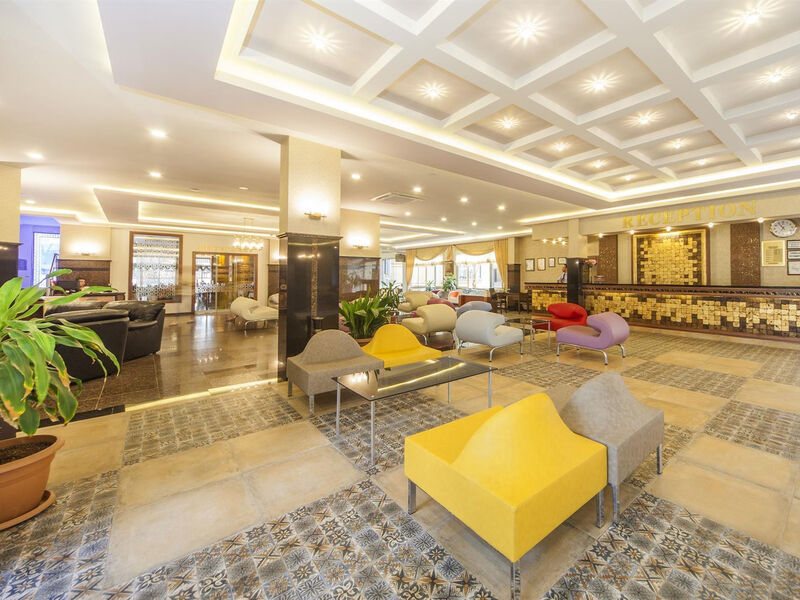 Delphin Imperial Lara