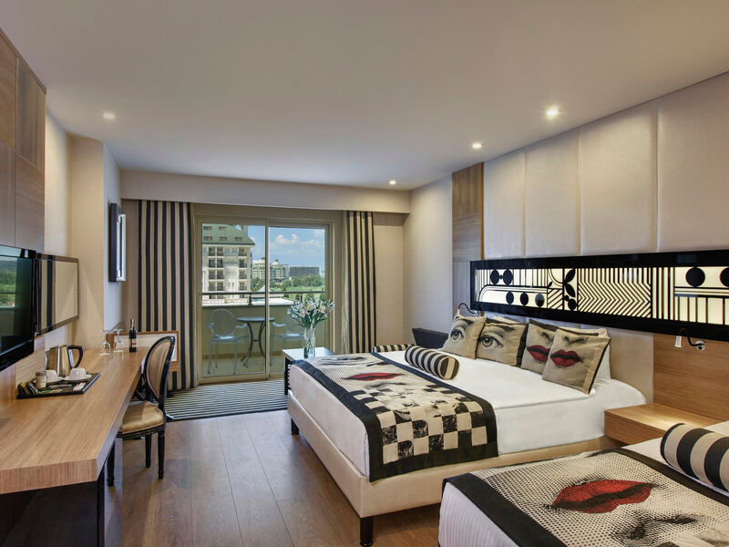Delphin Imperial