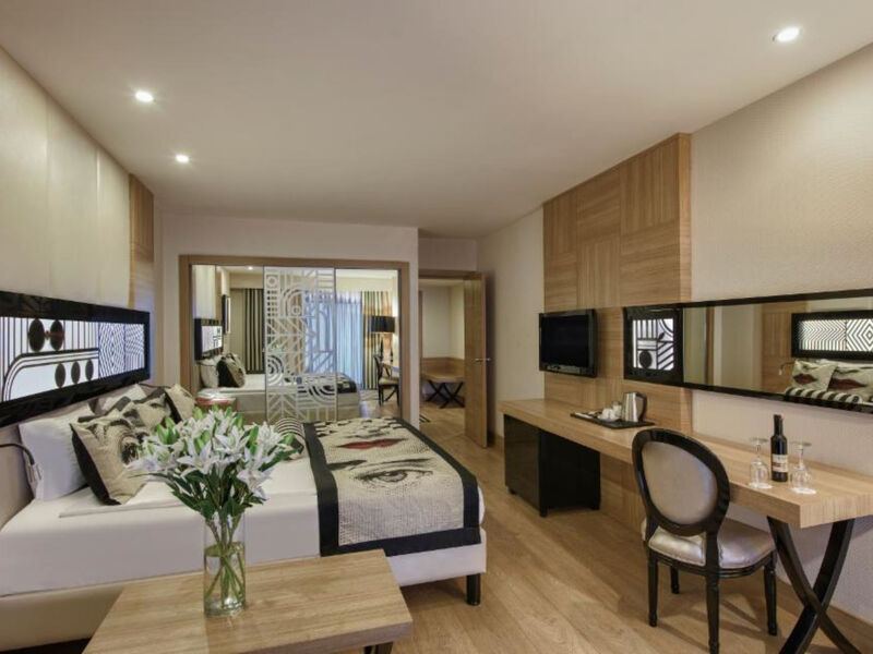 Delphin Imperial
