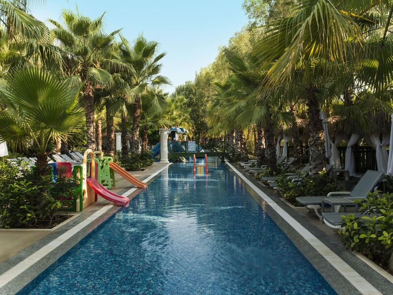 Delphin Palace