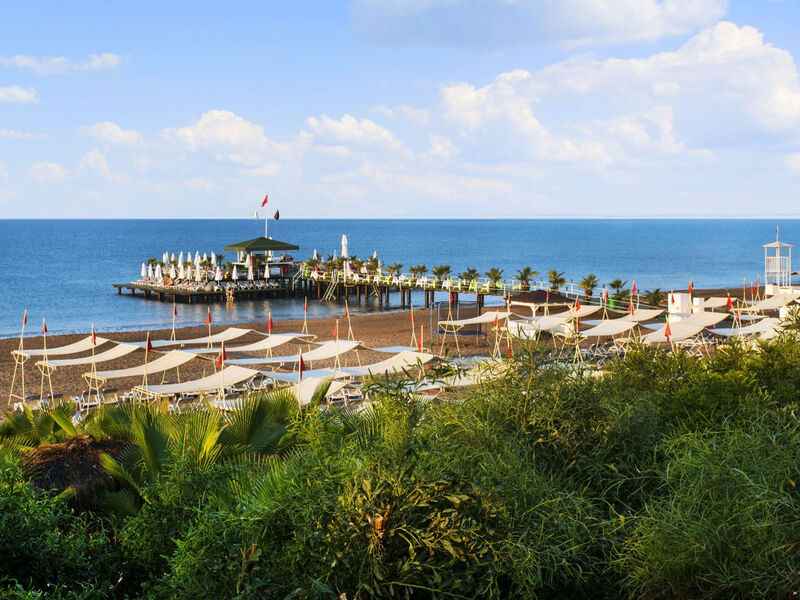 Delphin Palace