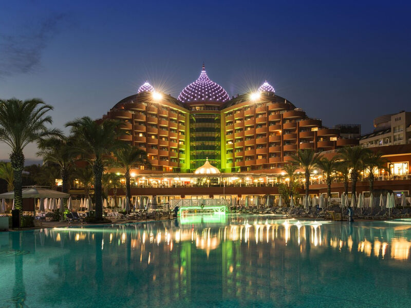 Delphin Palace