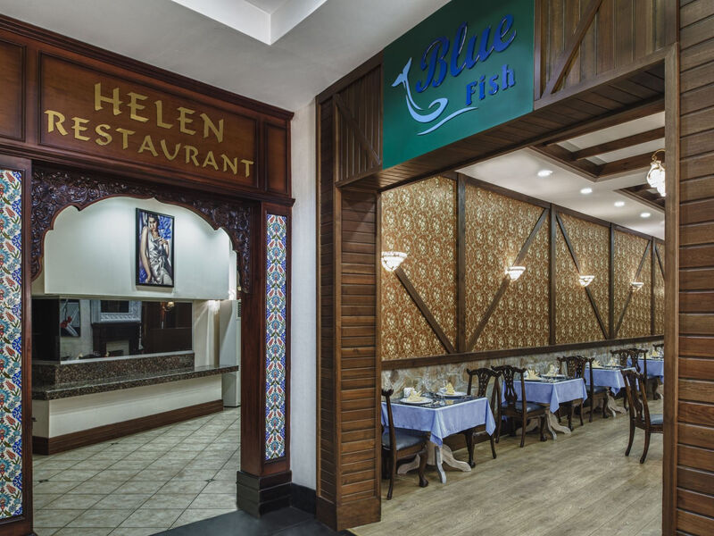 Delphin Palace