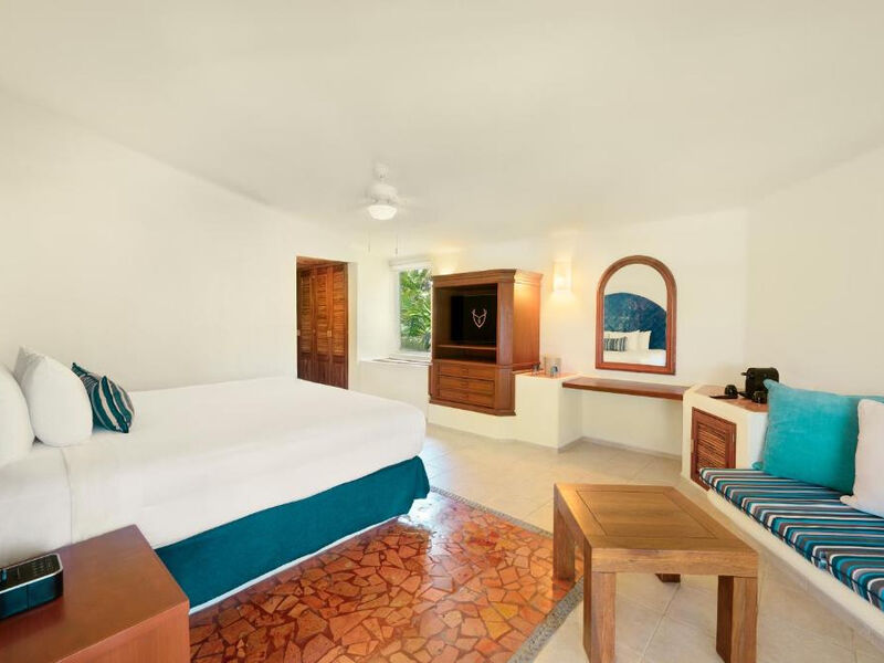 Desire Riviera Maya Pearl Resort