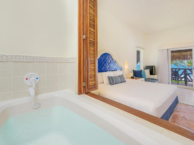 Desire Riviera Maya Pearl Resort