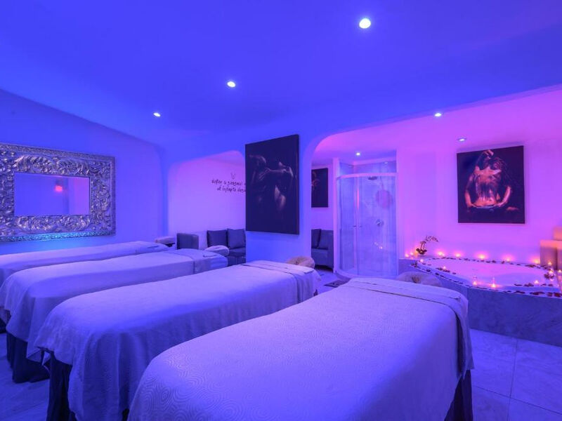 Desire Riviera Maya Pearl Resort