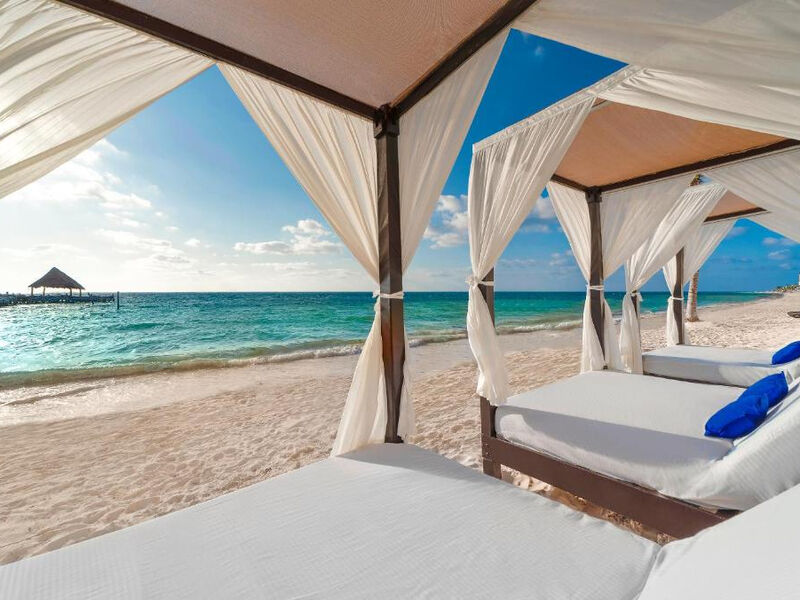 Desire Riviera Maya Pearl Resort