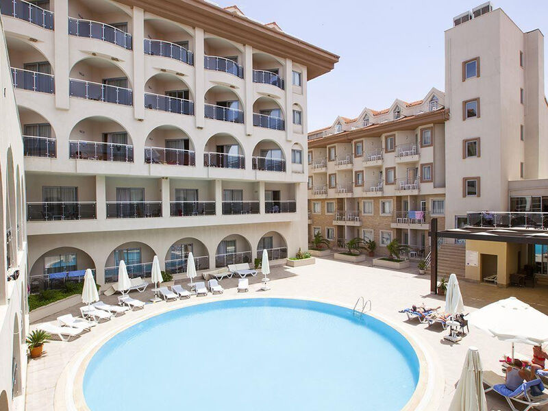 Diamond Beach Hotel & Spa