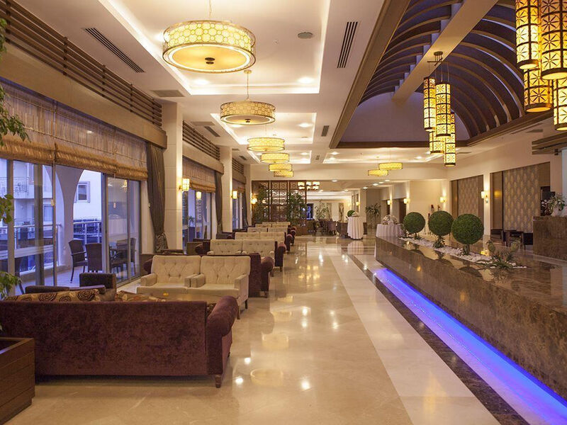 Diamond Beach Hotel & Spa