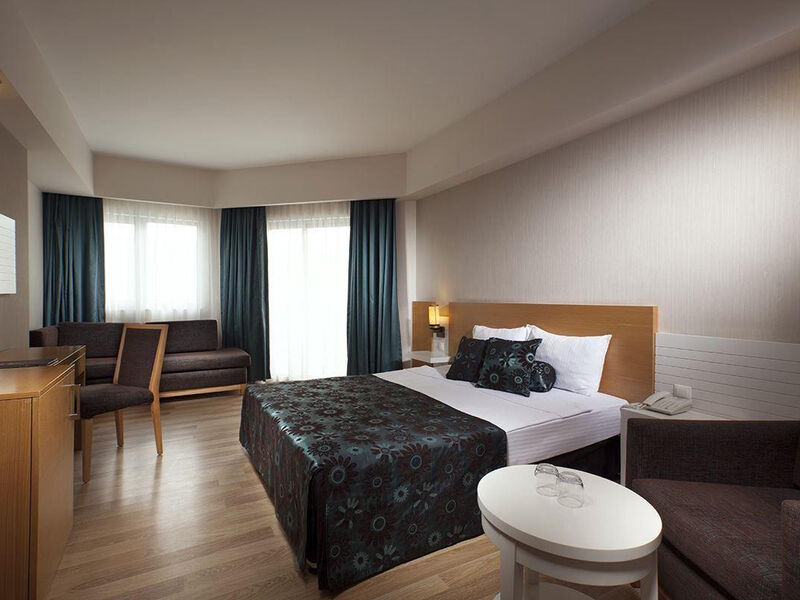 Diamond Beach Hotel & Spa