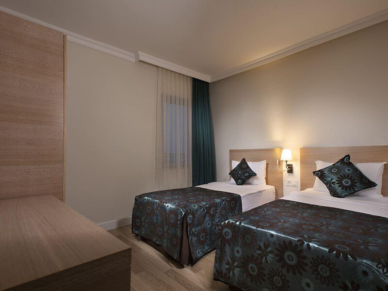 Diamond Beach Hotel & Spa