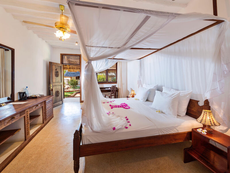 Diamonds Mapenzi Beach Club