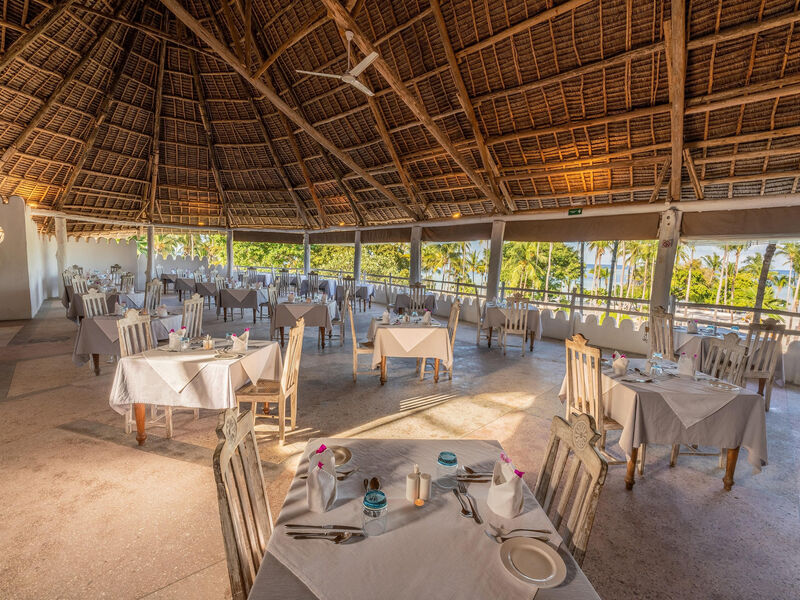 Diamonds Mapenzi Beach Club