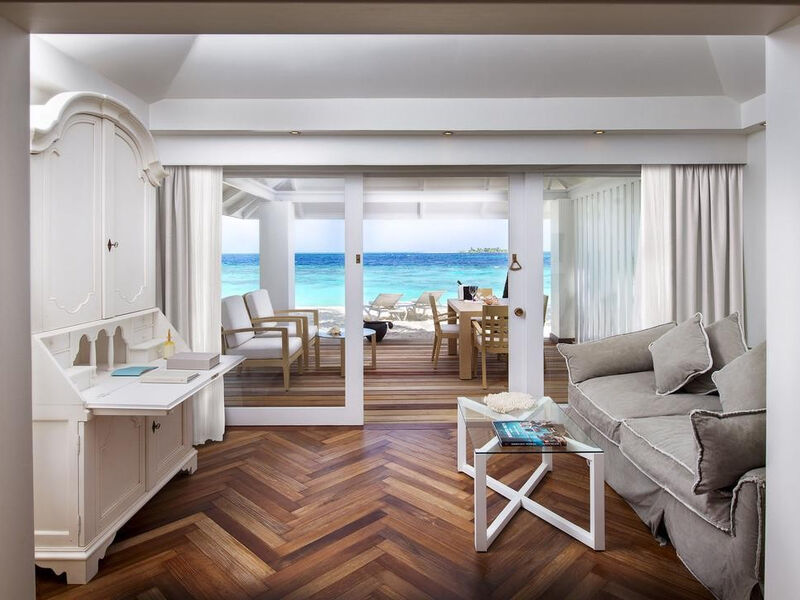 Diamonds Thudufushi